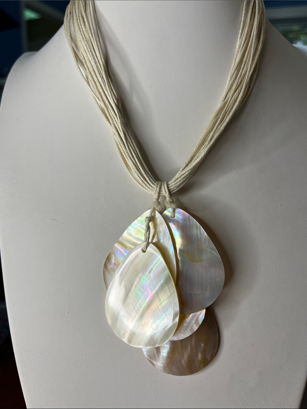 Cream Mother-of-Pearl Teardrop Pendant Necklace